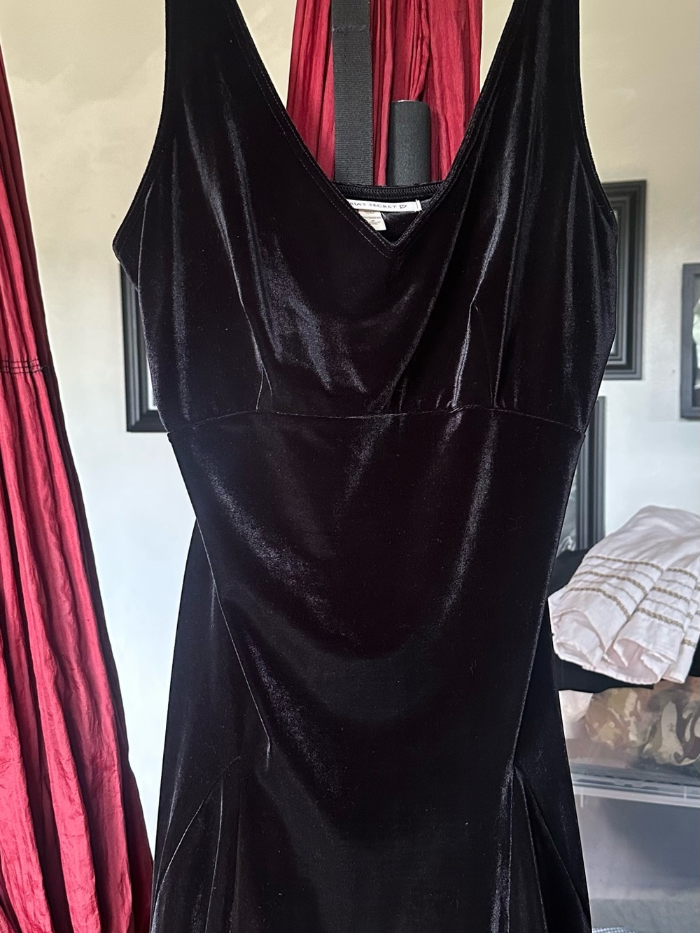 Vintage Victoria’s Secret Black Velvet V-Neck Dress (RARE)